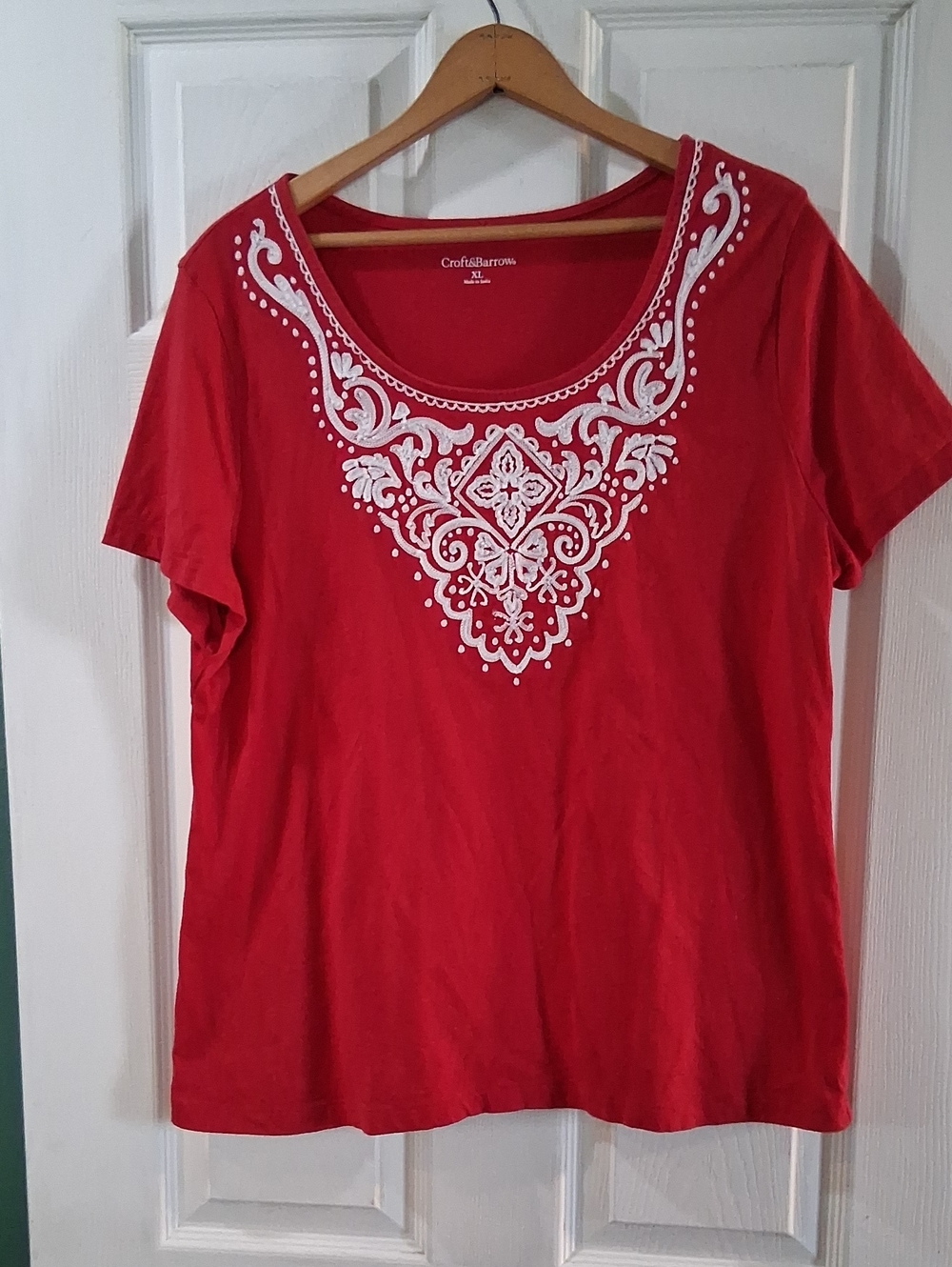 Croft & Barrow Red Short-Sleeve Scoop Neck Top with White Embroidery
